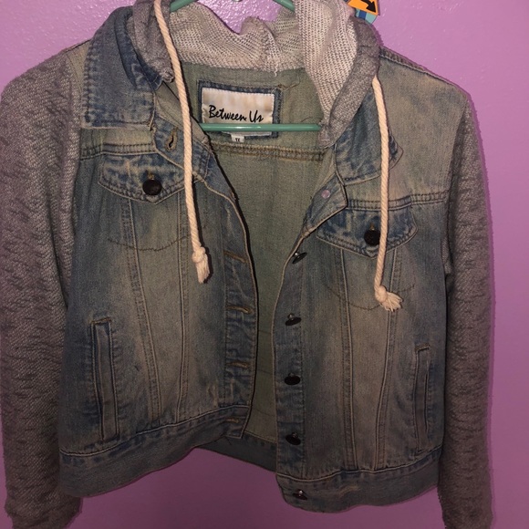 Jean jacket/ hoodie - Picture 1 of 3